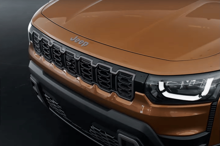 New Jeep Cherokee revealed with hybrid powertrain